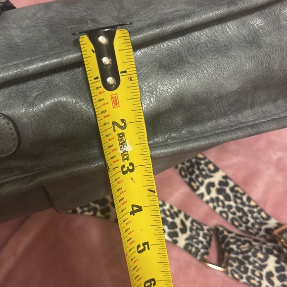 Boutique guitar strap purse - Picture 10 of 13